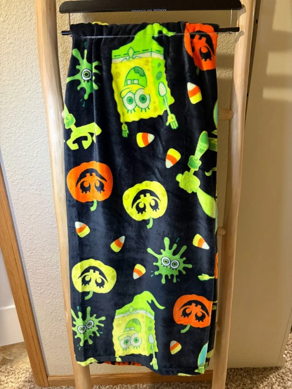 SpongeBob SquarePants Halloween Ghost Pumpkin Plush Throw Blanket 50x70 NWT